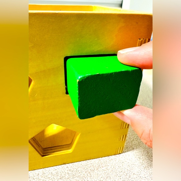 Melissa & Shape Sorter Cube - Picture 5 of 8